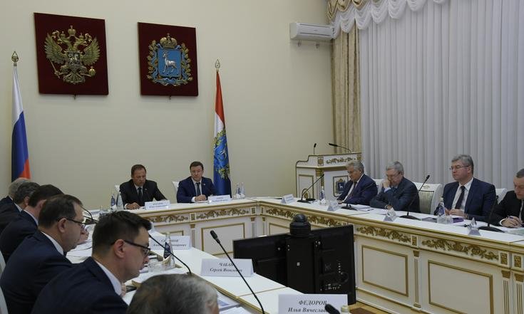 Игорь Комаров в Самаре провел совещание по исполнению Указа Президента России